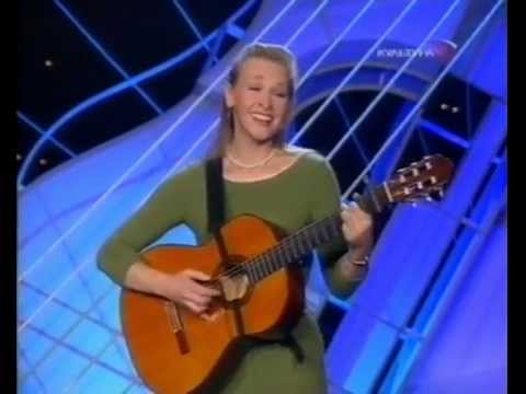 Видео: Галина Хомчик "Под гитару", 2004.