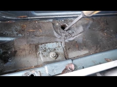 Видео: Вода в салоне. Где искать. Audi A6C5.
