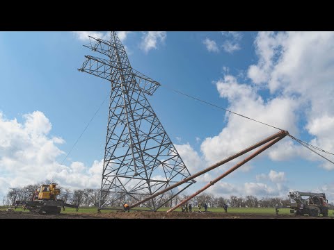 Видео: Установка анкерно-угловой опоры У330-1
