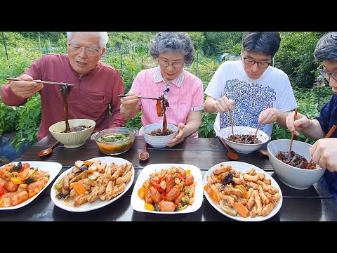 Видео: Приготовление Мукбанг) ​​Жареный джаджангмён, кисло-сладкая свинина, колбаса и овощи (рецепт)