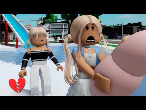 Видео: ИСТОРИЯ ДЕВОЧКИ, КОТОРАЯ РОДИЛАСЬ СТАРУХОЙ 🙀😰 ИСТОРИЯ В ROBLOX Brookhaven 🏡RP 2 СЕРИЯ. Roblox story