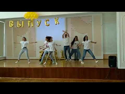 Видео: Родители 4-В класса.Сюрприз для детей на выпускной!