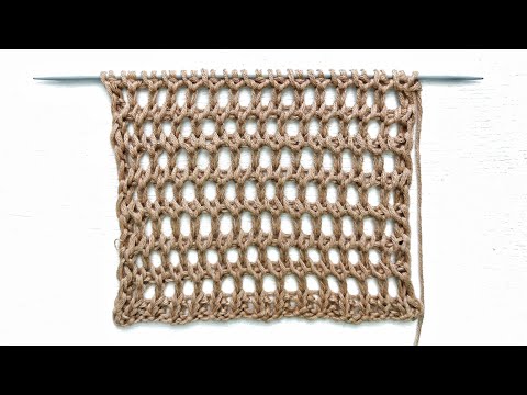 Видео: Очень простая мелкая сеточка спицами 💥 Для палантинов, джемперов,  туник