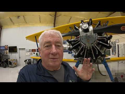 Видео: Посмотрите, как впервые запускается двигатель этого старого самолета!