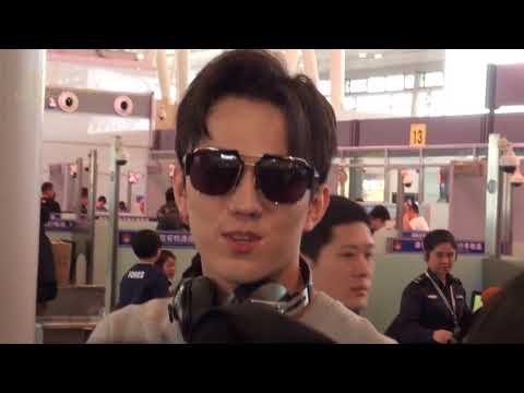 Видео: 【fancam】Dimash Kudaibergen  Димаш Құдайберген  迪玛希 20180208 黄花机场送机