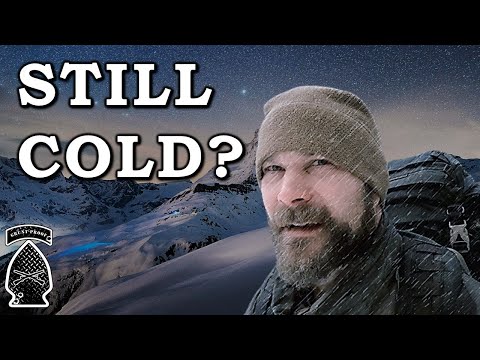 Видео: Как носить многослойную одежду зимой