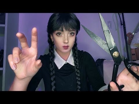 Видео: АСМР | Среда — твоя соседка по комнате (СЛВ, тихий АСМР, стрижка АСМР)