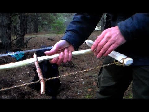 Видео: Как в лесу изготовить классическую пилу