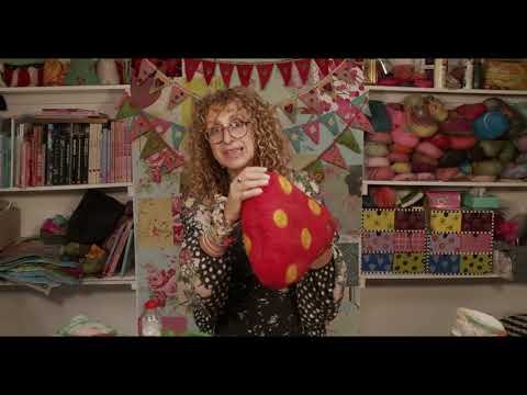 Видео: 3D-фигуры для мокрого валяния: сумки, подушки, цветочные горшки, миски, чехлы для чайников, чехлы...