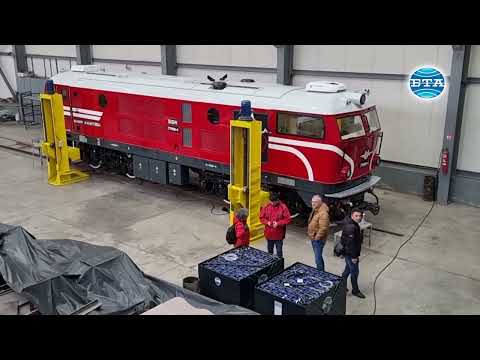 Видео: Русенски завод преобрази "Баба Яга" от Родопската теснолинейка в "Снежанка"