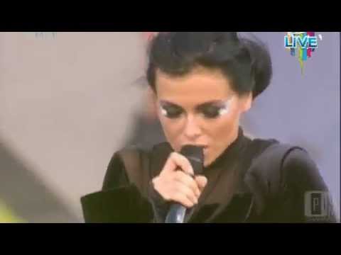 Видео: SEREBRO – Не Время (Live @ Europa Plus Live 2011)