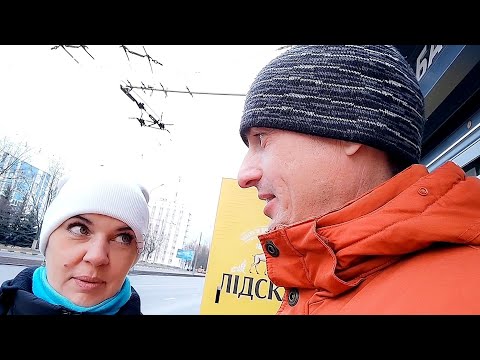 Видео: С Марго среди ёлочек: праздничная прогулка по набережной Гомеля