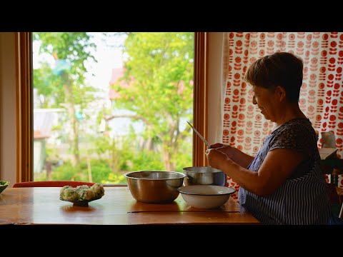 Видео: Начало лета в японской деревне | Розы и Hügelkultur | Построить теплицу (2)