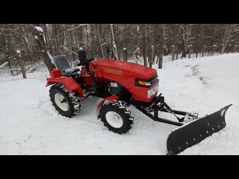 Видео: Мини трактор для уборки снега