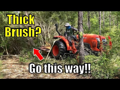 Видео: Углы атаки кустореза для скашивания густого кустарника и деревьев с помощью компактного трактора