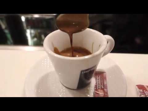 Видео: Антикварная квартира в Неаполе (Италии).