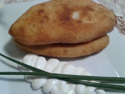 Видео: ЖАРЕННЫЕ ПИРОЖКИ НА КЕФИРЕ!