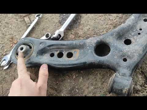 Видео: Как за 15 минут снять рычаг на Шкоде Октавии А7 15 апреля 2021 г