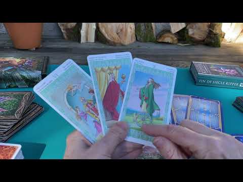 Видео: Что Думает о Вас Загаданный Человек/ Мужчина/ Партнер/ Подруга/ Враг на Данный Момент? Колена Таро