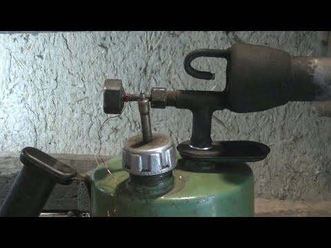 Видео: Паяльная лампа