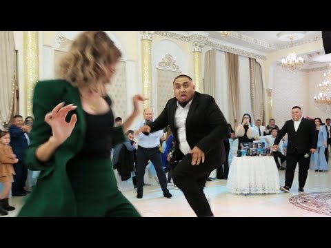 Видео: Орыс құдашалар Томпақтың биінен есі кетті. Russian girls went crazy from the chubby boy's dance