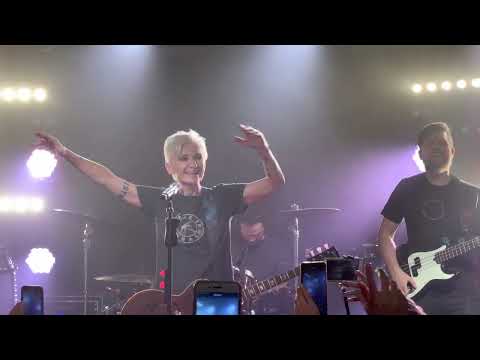 Видео: Диана Арбенина. Ночные снайперы. 21.11.2022. Москва. 16 тонн. 7 часть