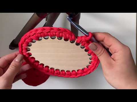 Видео: Как да си изплетем панер с овално дървено дъно? How to knit an oval basket? TUTORIAL by Pillow Point