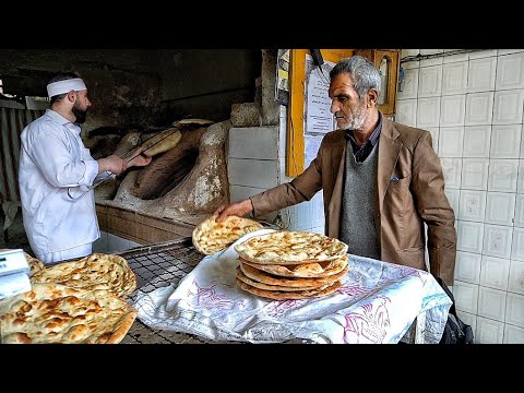 Видео: Вот как делают хлеб тандури | выпекаем вкусный хлеб тандури