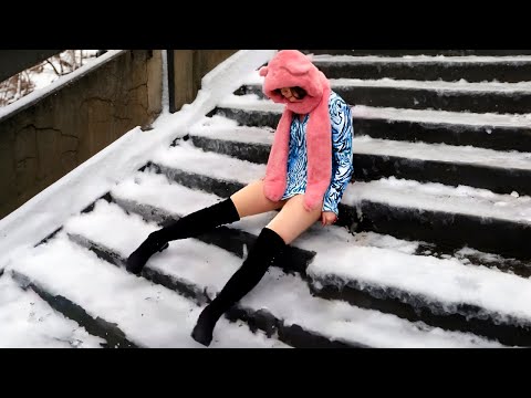 Видео: Люди Против Непогоды. Нелепые Моменты, Снятые на Камеру