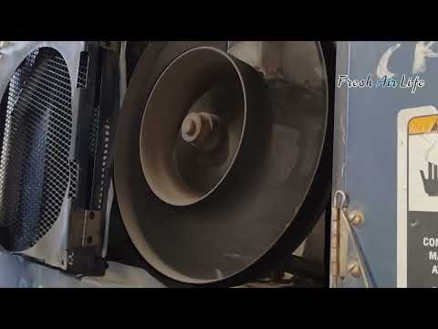 Видео: ✅ Пар вместо поломки: Почему важно вызвать мастера для ремонта рефрижератора Carrier