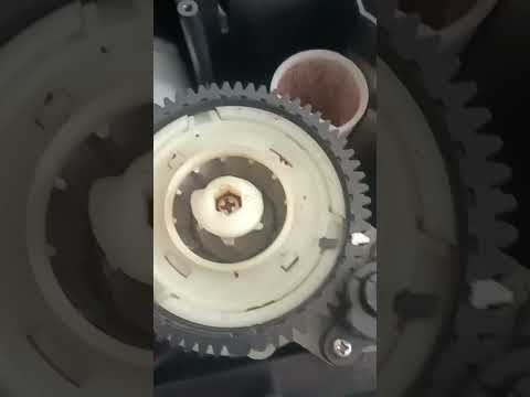 Видео: Ремонт кофемашины /Polaris PACM 2050SW/ Coffee machine repair