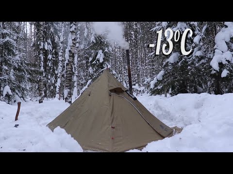 Видео: Горячий палаточный лагерь в глубоком снегу| одиночный зимний поход с ночевкой в -13°C