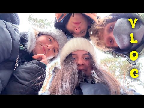 Видео: ДАША в ЗИМНЕМ ЛАГЕРЕ с НОВЫМИ ДРУЗЬЯМИ !