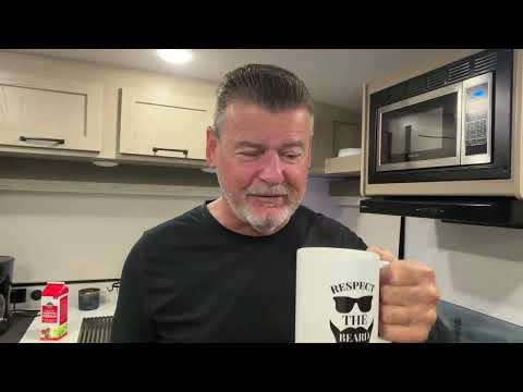 Видео: Утренний чат, 4 утра. Я все еще болею, но иду на поправку.. TGIF!