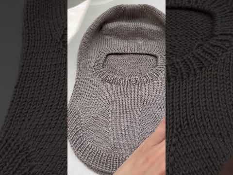 Видео: Шапка шлем детская. Короткое описание вязания