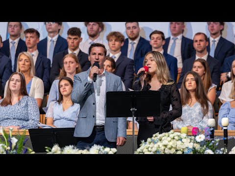 Видео: Пение «Я выбираю любить» - Дженнифер Стукова и Дмитрий Афичук