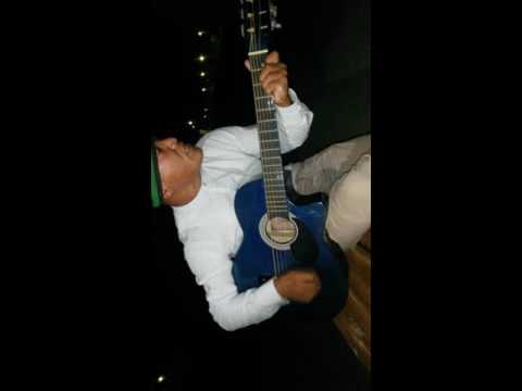 Видео: Гитарист ак саулем