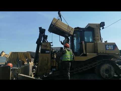 Видео: Монтаж двигателя CAT 3408 и выпуск бульдозера Caterpillar D9R на линию