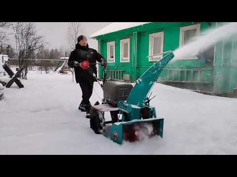 Видео: Первая чистка снега приставкой СМ 600 и первые камни переваренные.
