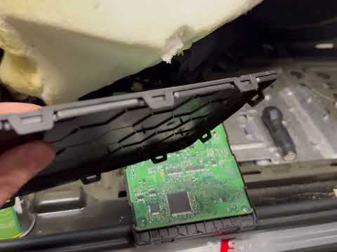 Видео: Це чекає всіх власників Audi E-tron