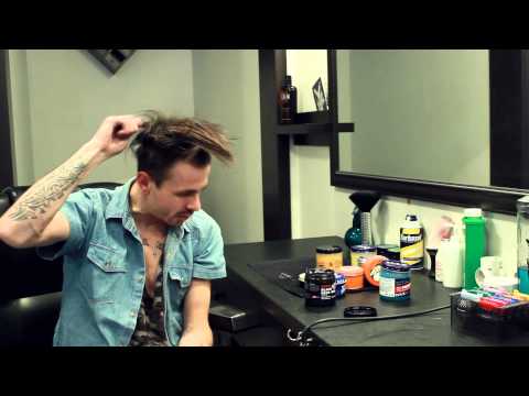 Видео: Как уложить волосы бриолином!?