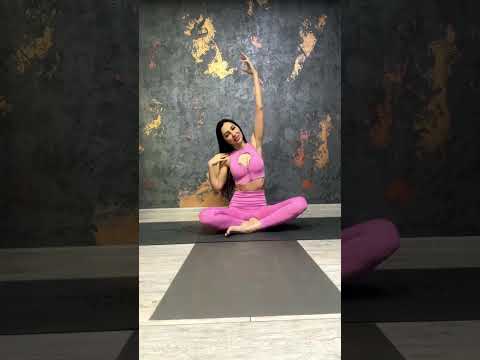 Видео: Зарядка для королевской осанки и укрепления мышц кора 18.08.2025