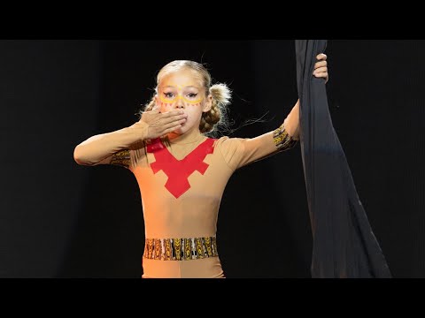 Видео: Зонова Софья профи воздушные полотна 3 место