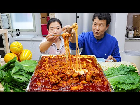 Видео: Корейская домашняя еда | Острая жареная курица (дакгалби) с сыром, лапшой АСМР МУКБАНГ EATING SHOW