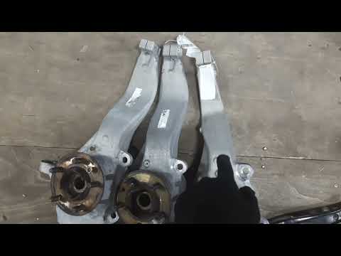 Видео: Различие поворотных кулаков Рендж ровер