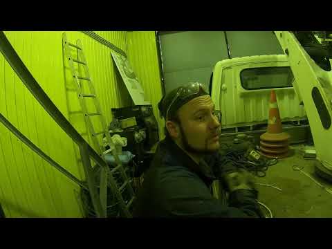 Видео: Ремонт автогидроподъемника АГП-22Т от фирмы Рускомтранс