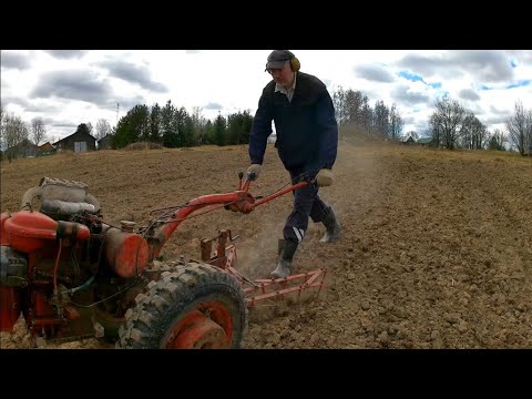 Видео: Нужна ли борона для мотоблока