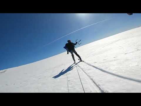 Видео: Кавголово, поля, легкий ветер, 12 м , кайт виндмастер , с сыном