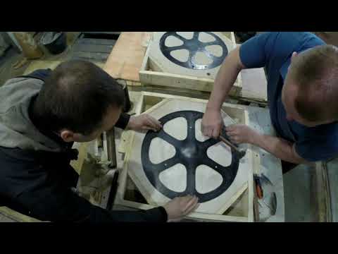 Видео: Льём второе колесо из алюминия для пилорамы. Aluminum casting