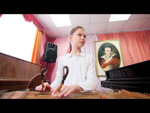 Видео: Анастасия Ванеева — виртуозная цимбалистка из Сморгони
